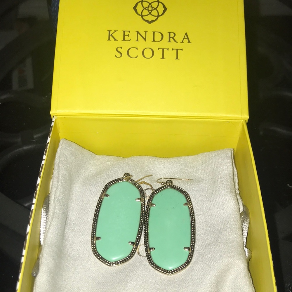 Kendra Scott Danielle Earrings
